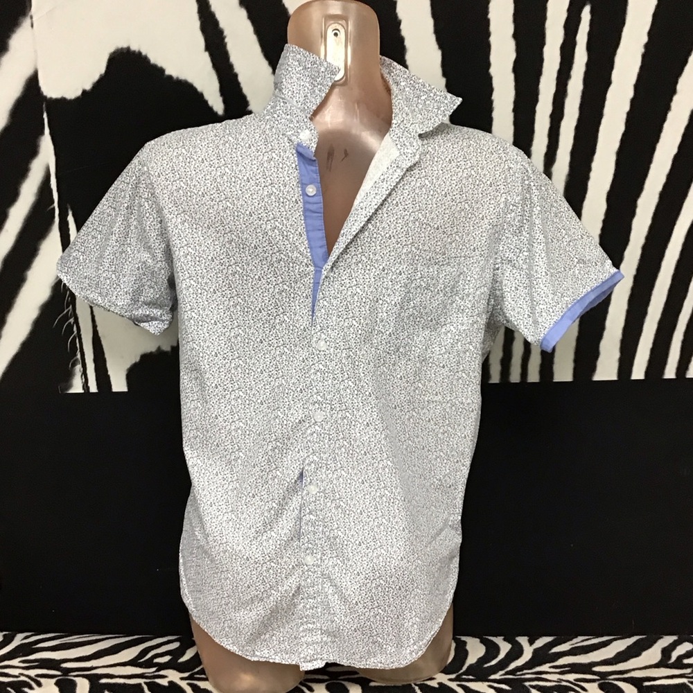 Airwalk Men's Casual Button Down Shirt - Black and White